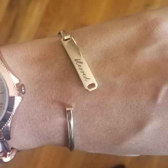 BLESSED GOLD HINGE BRACELET - Picture 2 of 2